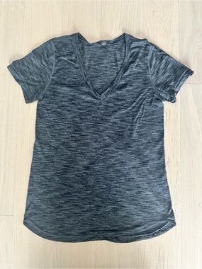 🍋lululemon silverescent tee
